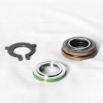 Flygt 3127 pump mechanical seal replacement left view